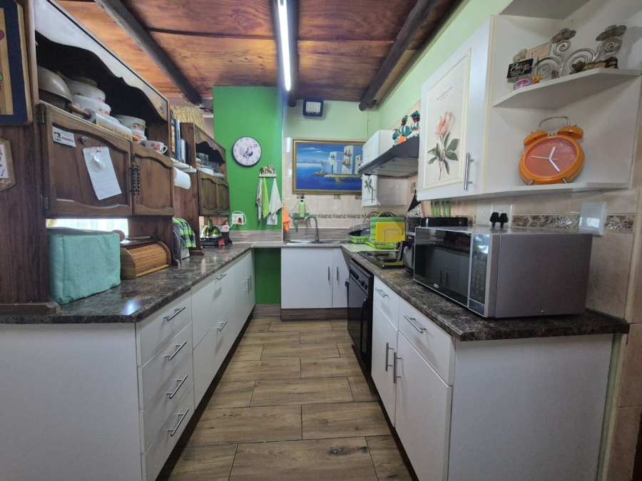 5 Bedroom Property for Sale in Oranjeville Free State